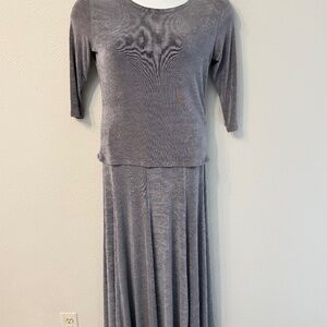 Double D Ranch 2 Piece Set Maxi Skirt Slinky Travel Gray Minimal S/M